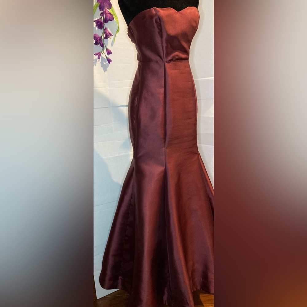 B.Darlin Formal Prom Homecoming Dress Juniors Burgundy Trumpet Size 7/8 [bb]